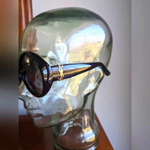 New Authentic Yves Saint Laurent women's sunglasses - Picture 3 of 16